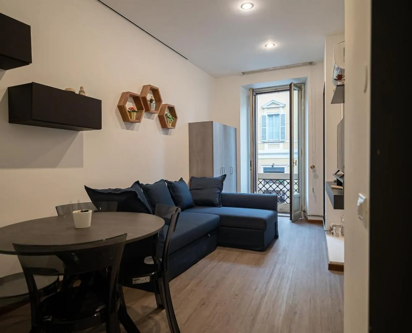 מילאנו Corso Venezia View With Private Balcony - Corso Venezia Suite
